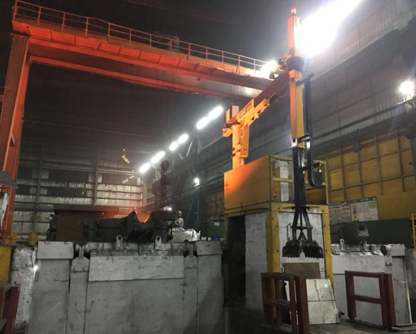 鋼廠撈渣機(jī)器人設(shè)備